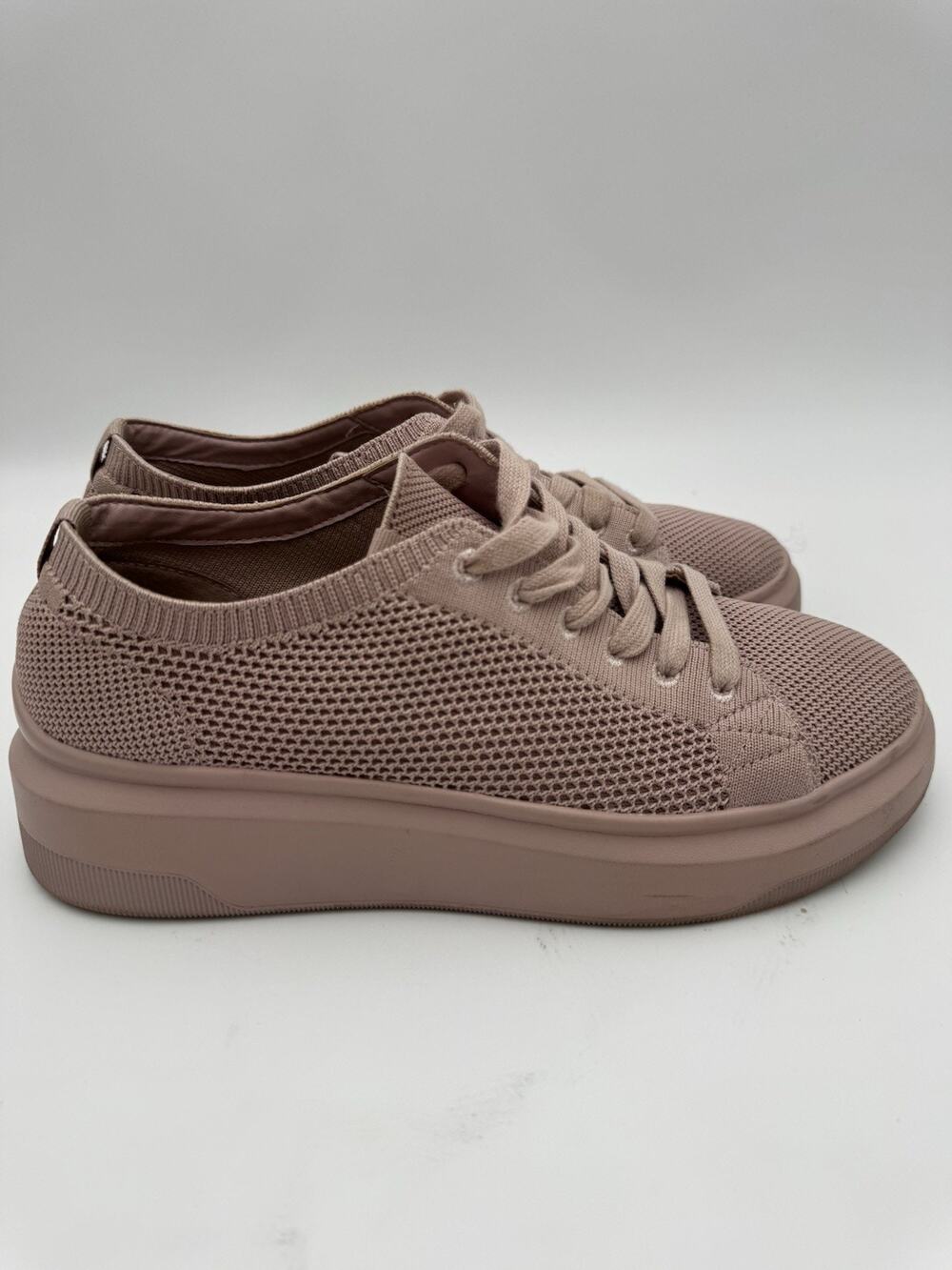 Steve Madden Savage Knit Platform Sneakers Women Size 9.5 Blush Pink Lace-Up